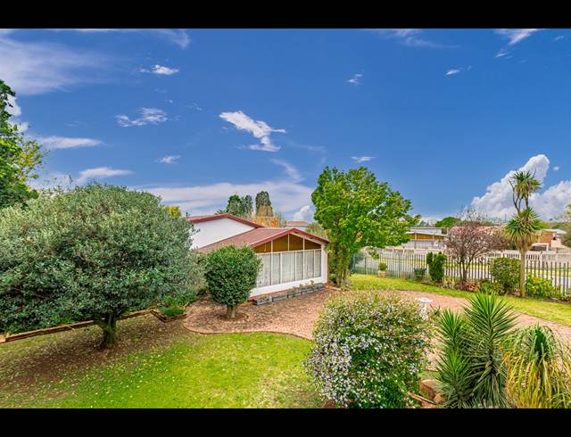 3 BEDROOM HOUSE FOR SALE IN BRENTHURST